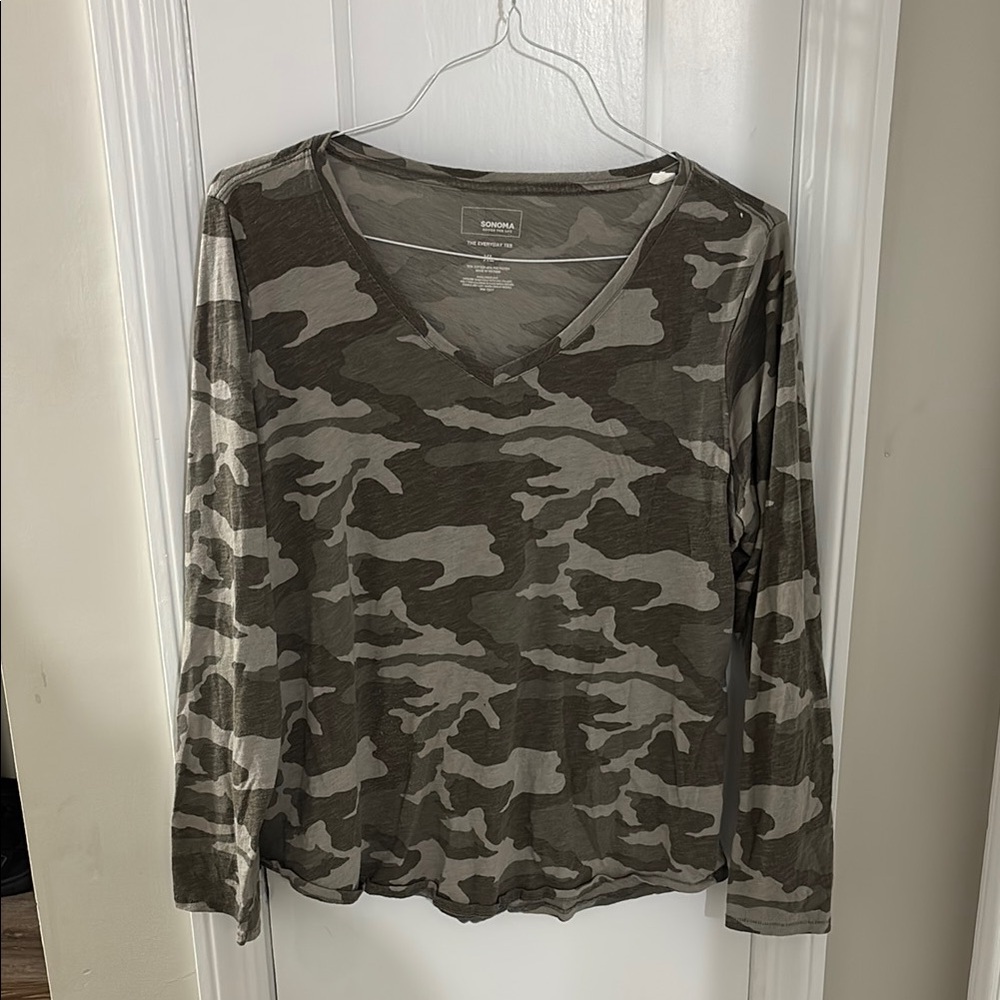 Sonoma Graphic Long Sleeve Tee in Green and Brown